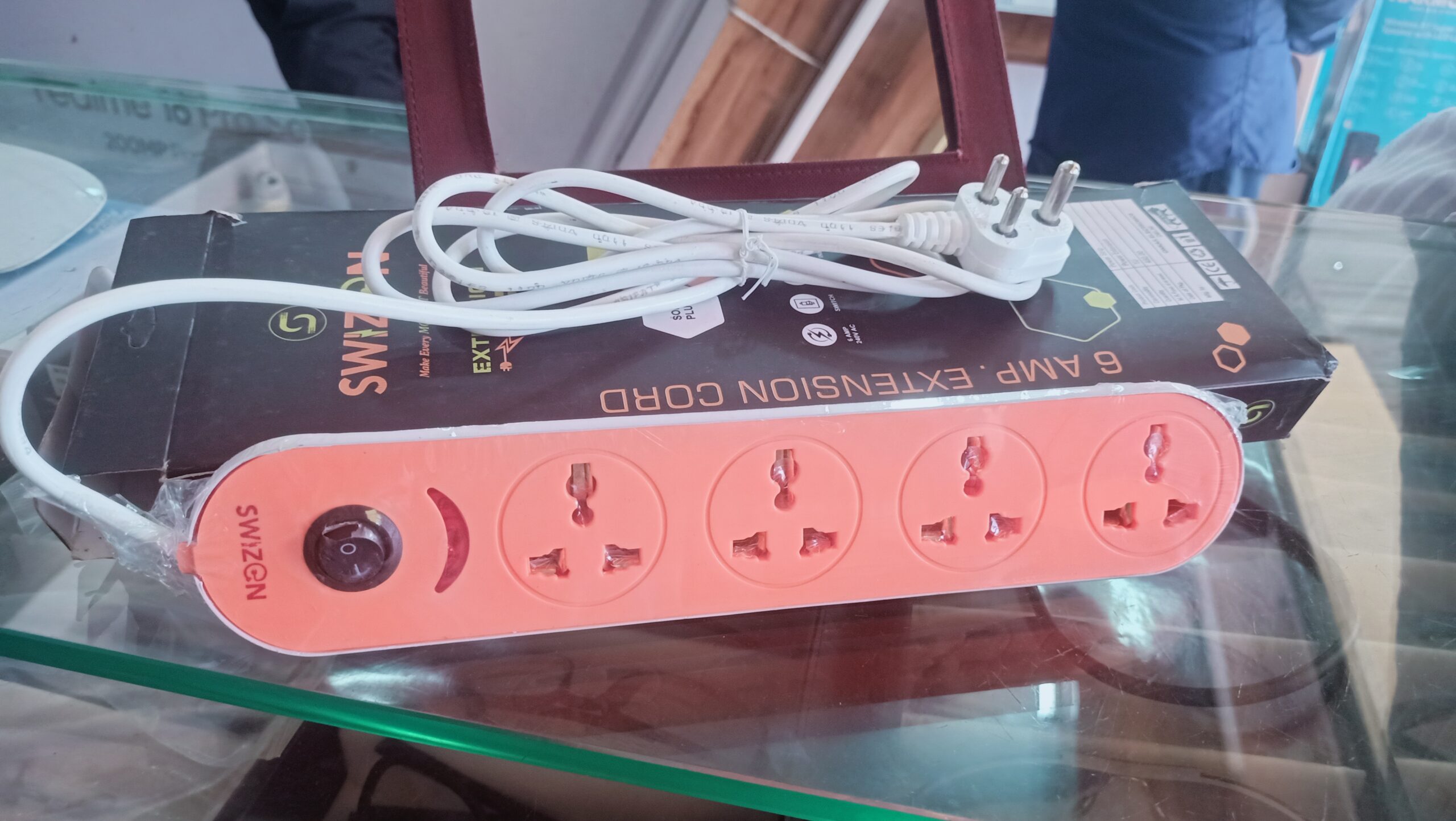 4 in 1 Power 6A. Strip Extension Box Swizon
