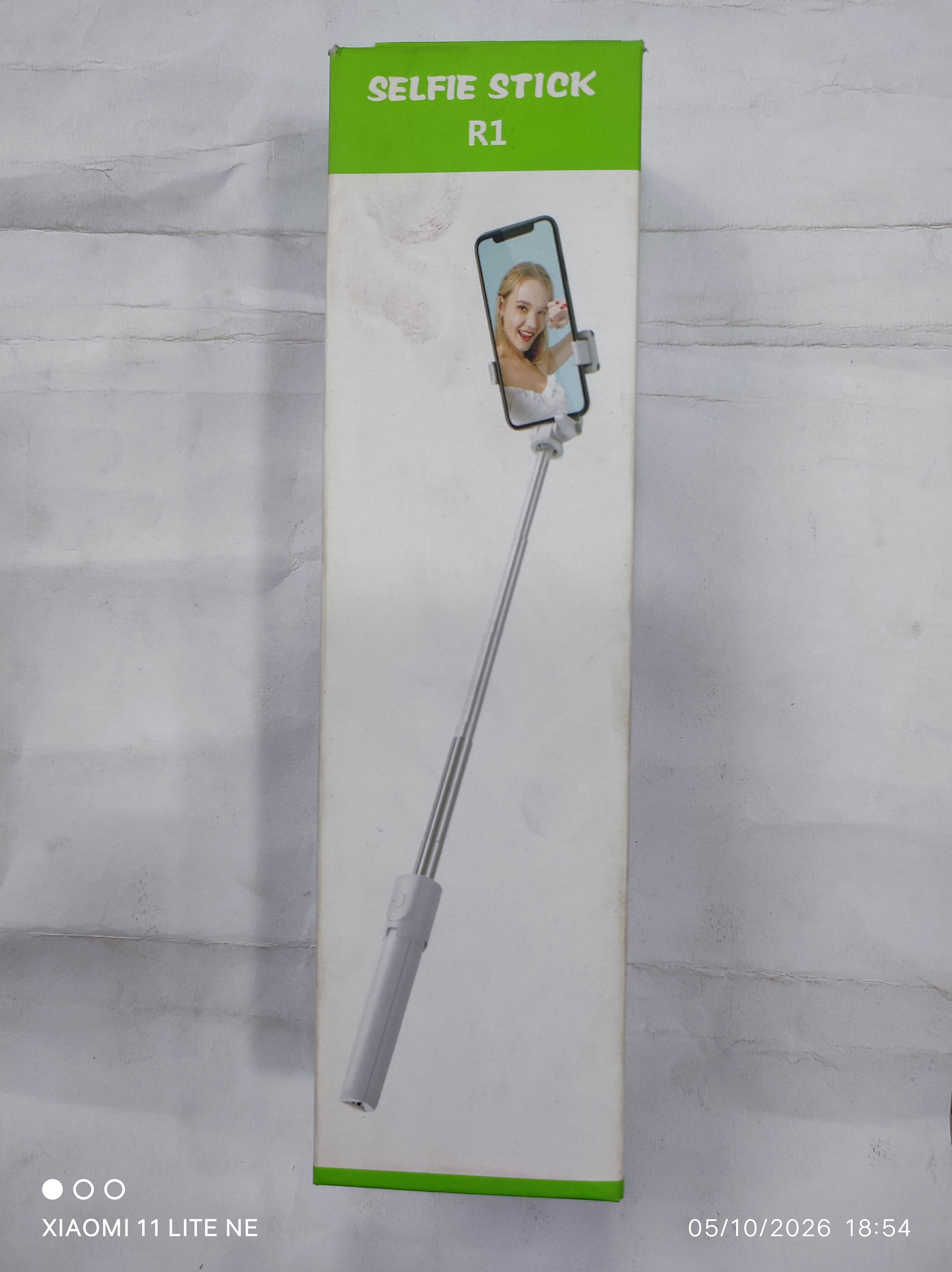 Selfie stick R1